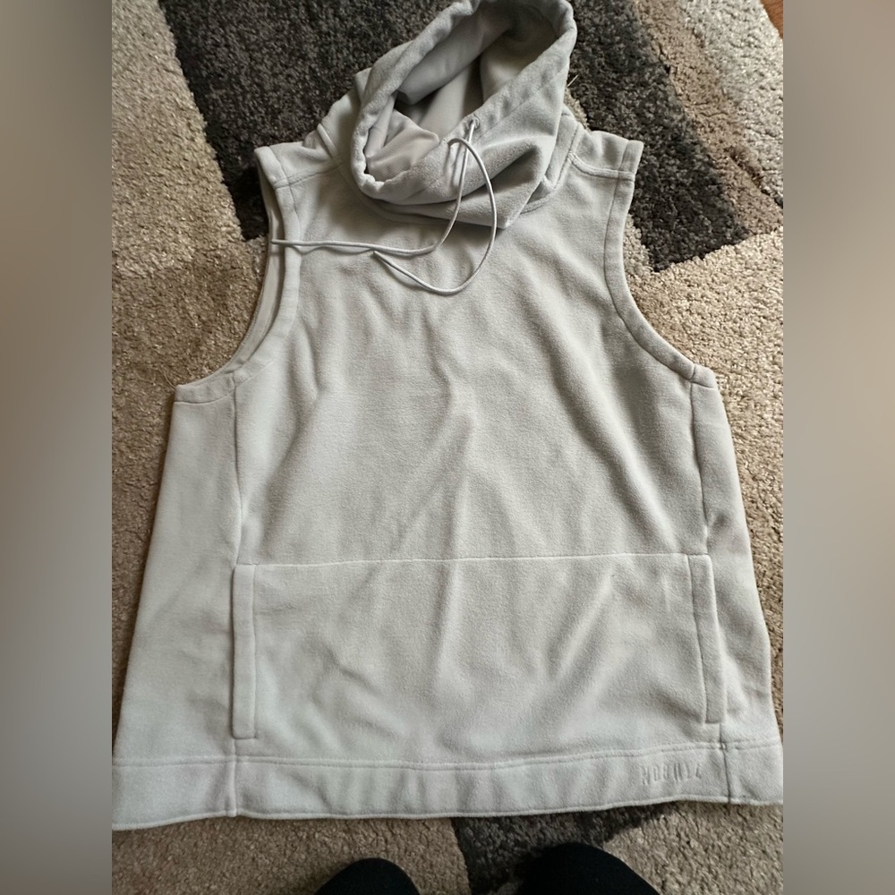 NOBULL sleeveless fleece cowlneck pullover